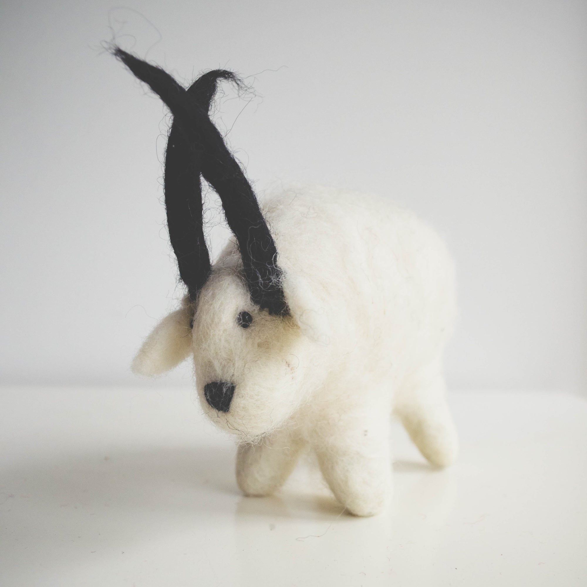 Handmade Felt Goat Duo – Creamy Wool Decor with Character