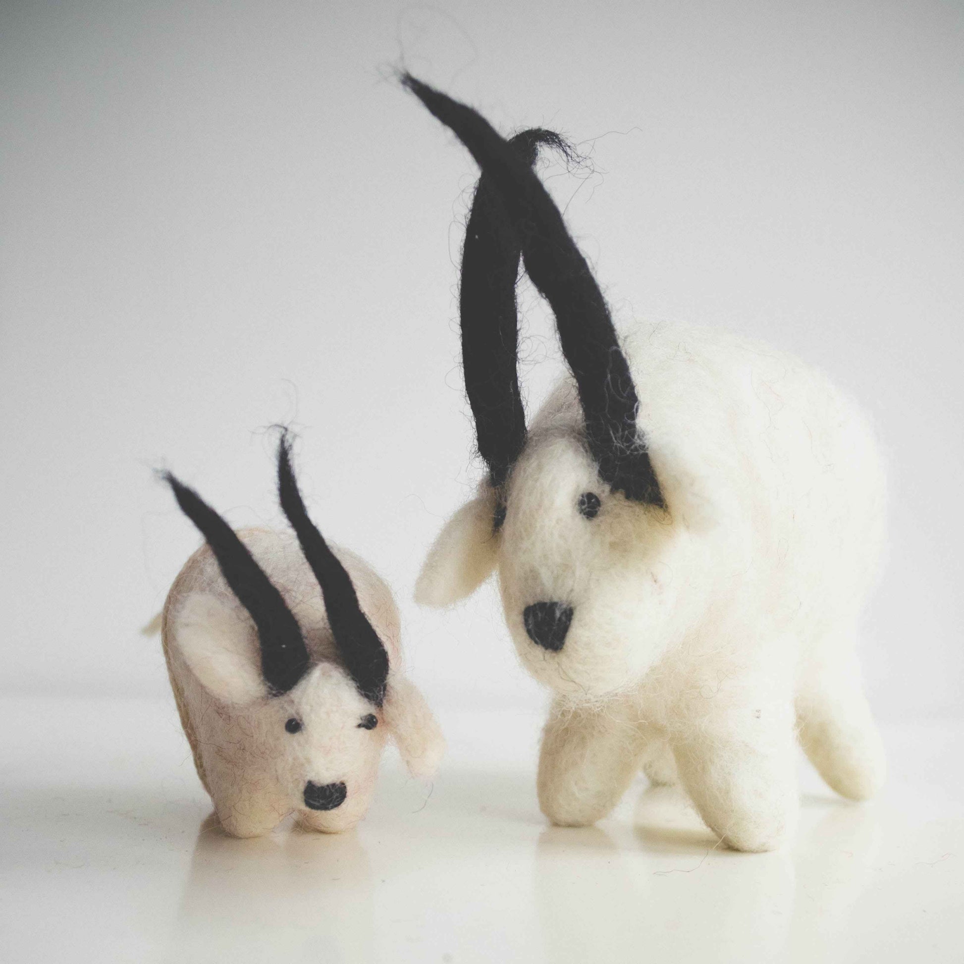 Handmade Felt Goat Duo – Creamy Wool Decor with Character